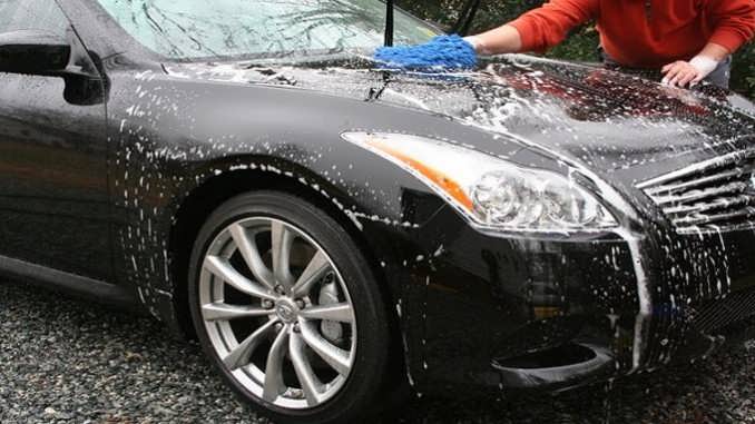 Tips Merawat Mobil saat Musim Hujan Tiba