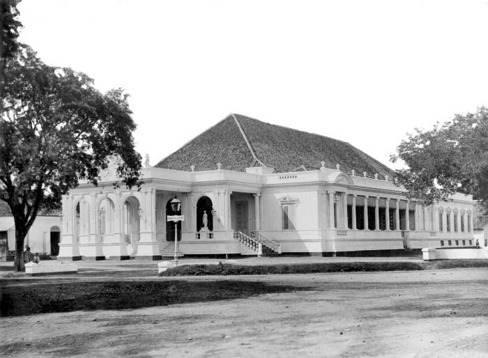 Gedung Kesenian Jakarta (foto: Wikipedia)